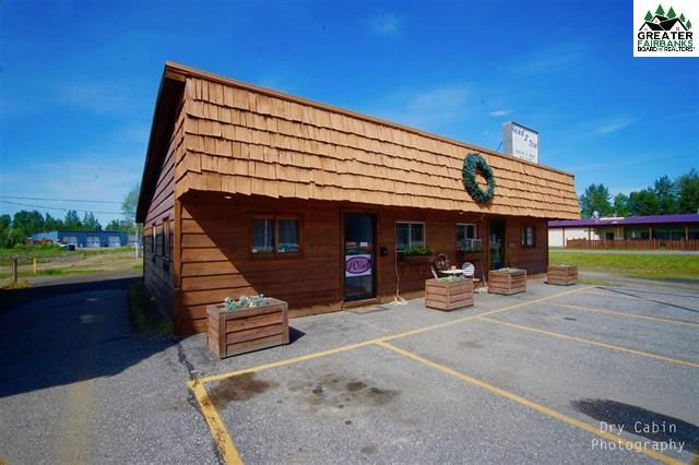 131 N Santa Claus Ln, North Pole, AK 99705
